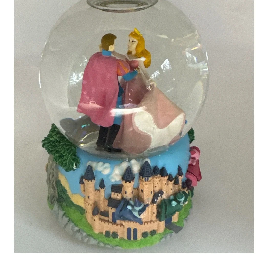 Disney Enesco Sleeping Beauty Musical Snow Globe Aurora Prince Phillip 6